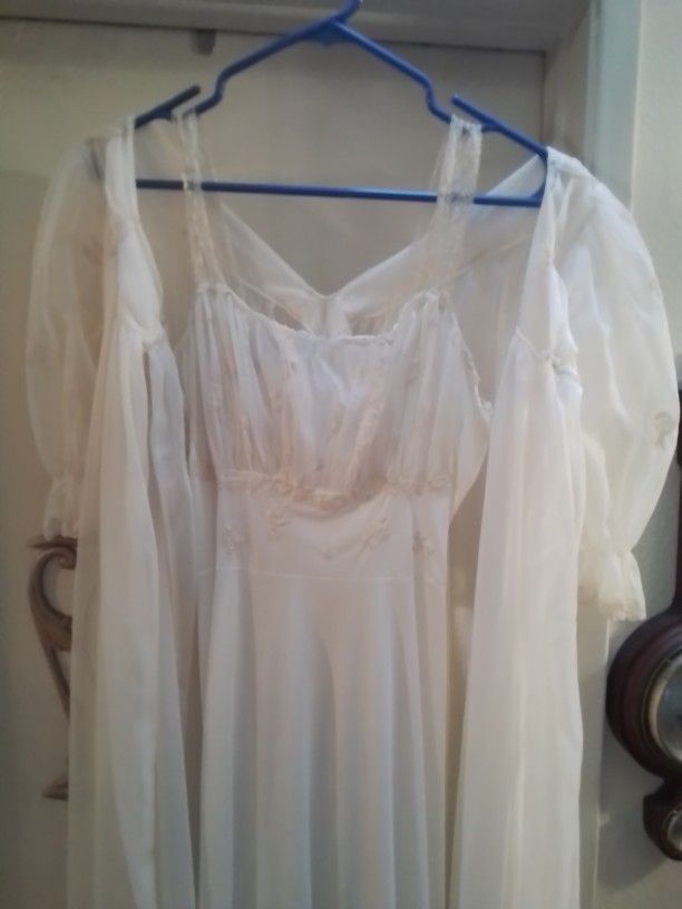 Vintage Peignoir Set
