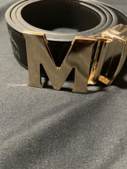 Black and gold belt