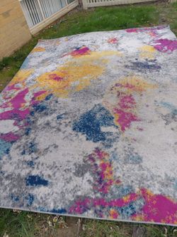 8x10 Area rug is still available 26xx Willits Rd