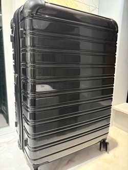 iFly Suitcase Luggage 28” Gray Charcoal Hard Shell Clean Like New