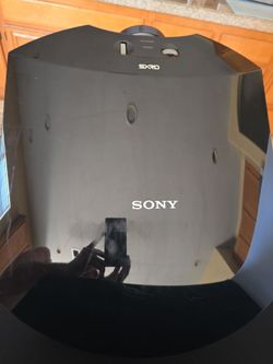 Sony VPL-HW65ES Full HD 3D SXRD Home Theater Projector