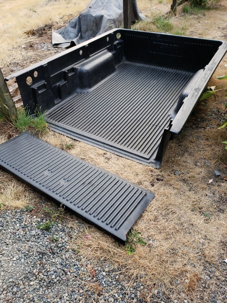 1986-1997 nissan hardbody plastic bed liner