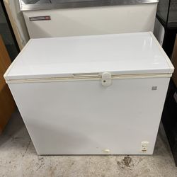 GE Deep Freezer FCM7