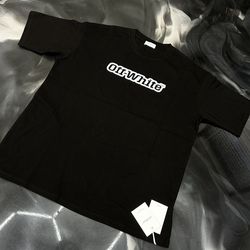 Off-white Tee