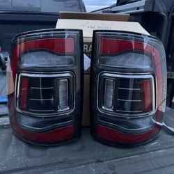 13-18 ram 1500 tail lights