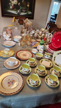 Vintage China. Attn: Antique Vendors