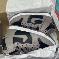 Black moon nike dunks