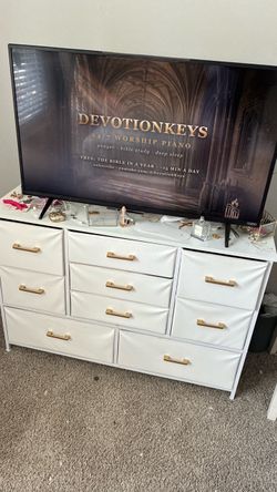 Dresser and tv for sale