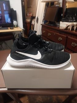 NIKE  FREE  RUNNING  SNEAKERS