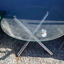 Dining Round Table!$30