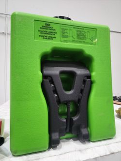 Uline Eyewash Station - Like New