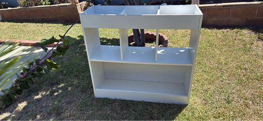 White Wooden Storage Shelf with Cubbies LENGHT 36in WIDTH 12in HEIGHT 33in