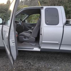 2001 Ford E-150