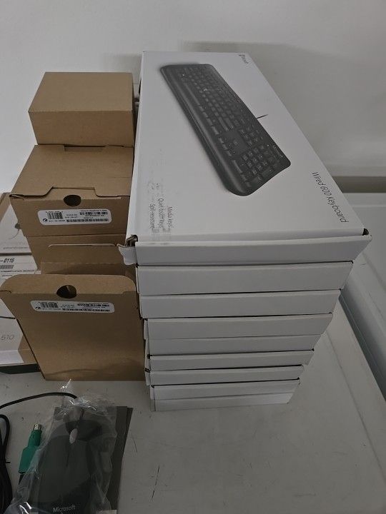 Wired 600 Keyboard With Mouse Set