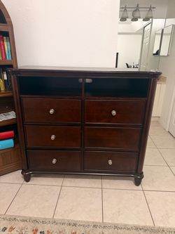 Wooden dresser