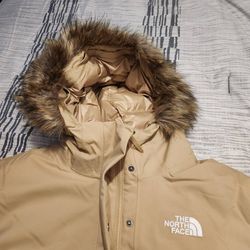 BRAND NEW ,NORTHFACE XXL