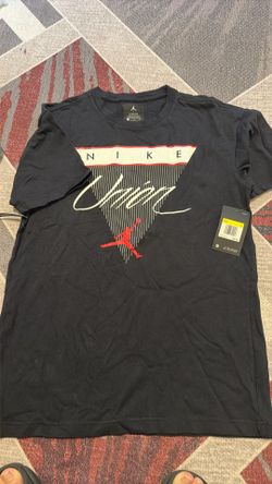 Men’s Nike Shirt