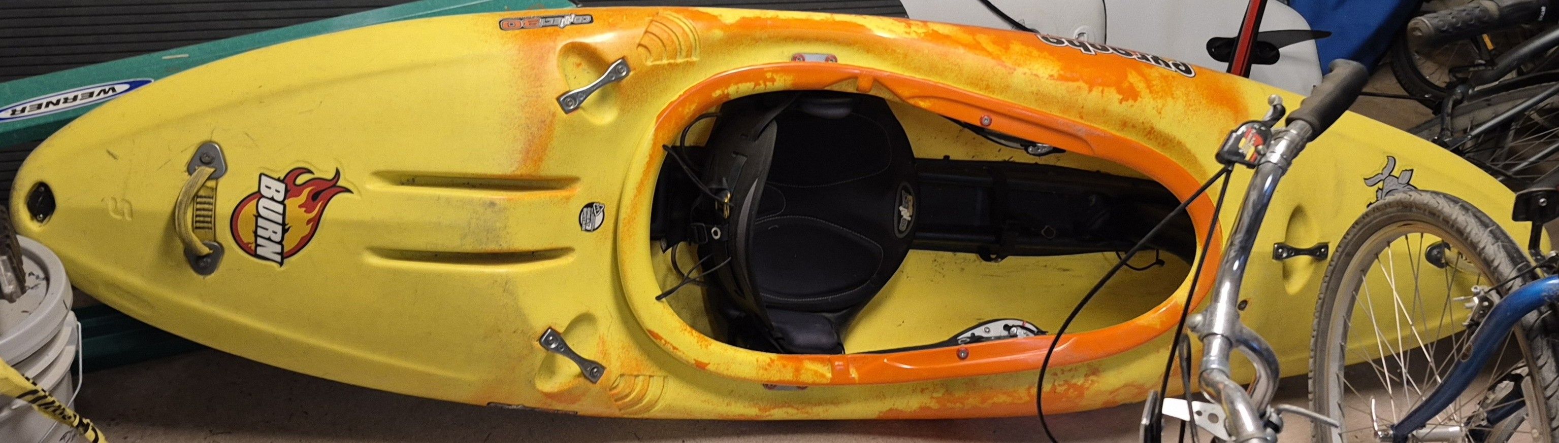 Pyranha Burn small Kayak