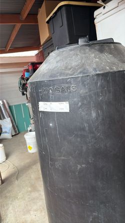 200 gallon water tank