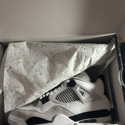 Air Jordan 4 Retro sz 10