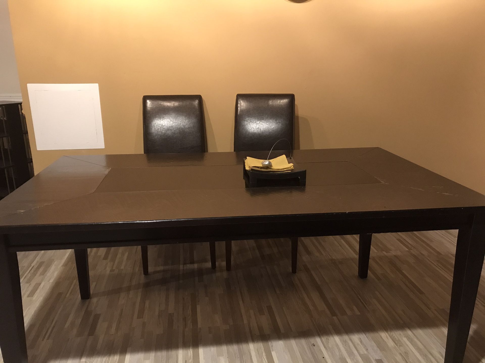 Dining room table