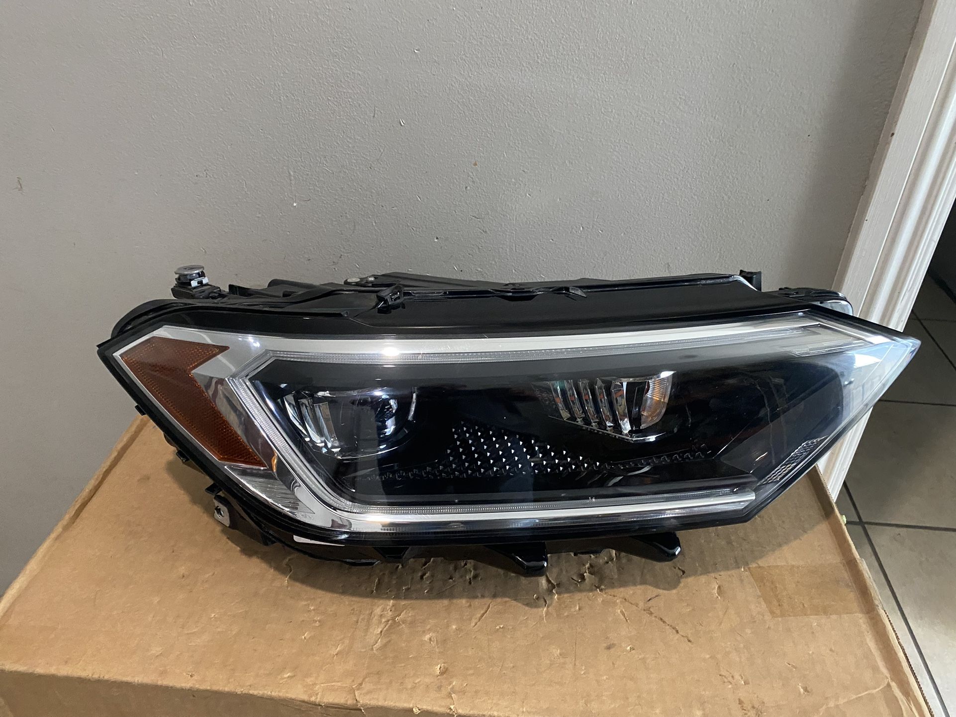 2019-2022 Volkswagen Jetta Right Headlight