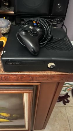 Xbox 360 with remote