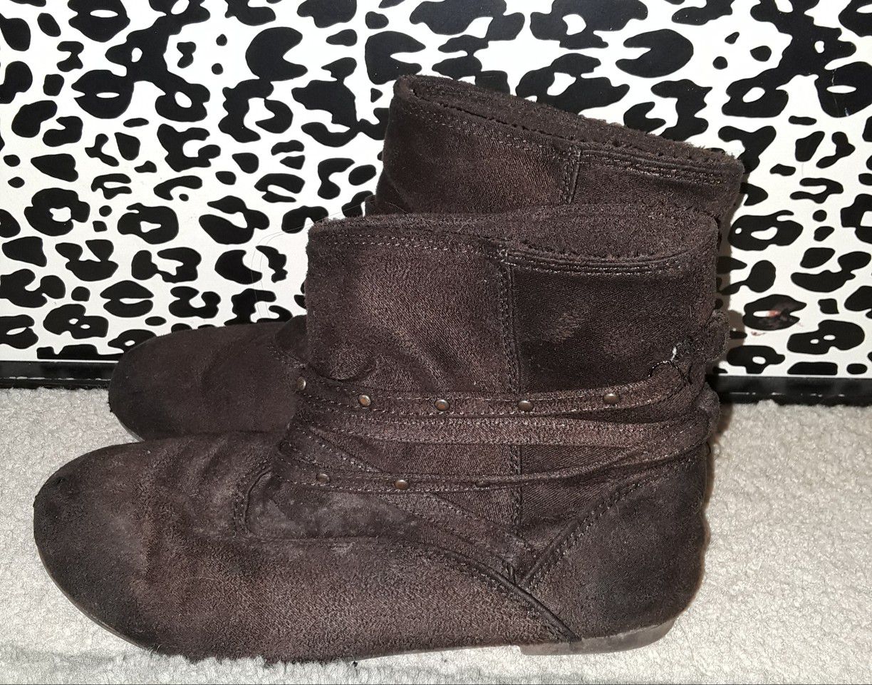 Girls brown size 1 boots