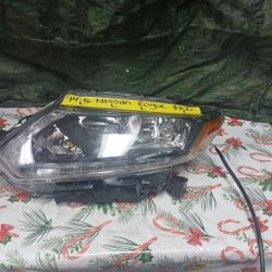 2014-16 Nissan Rogue Left Headlight 