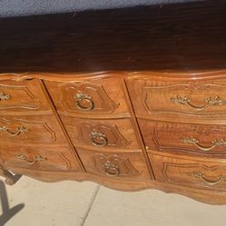Vintage Solid Wood Dresser / TV Stand – 9 Drawers, Great Condition