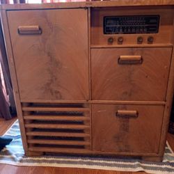 1949 Philco TV Radio Record Player Cabinet