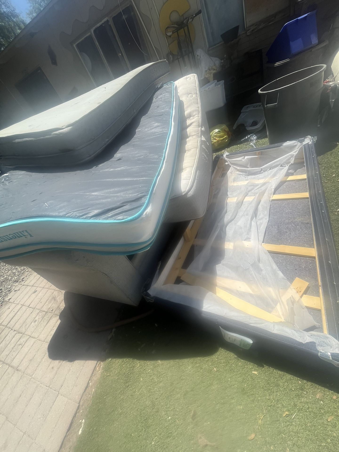 Free Mattress And Sofa
