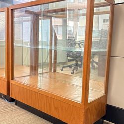 Ghent Waddell Heritage Hardwood Floor Freestanding Display Case