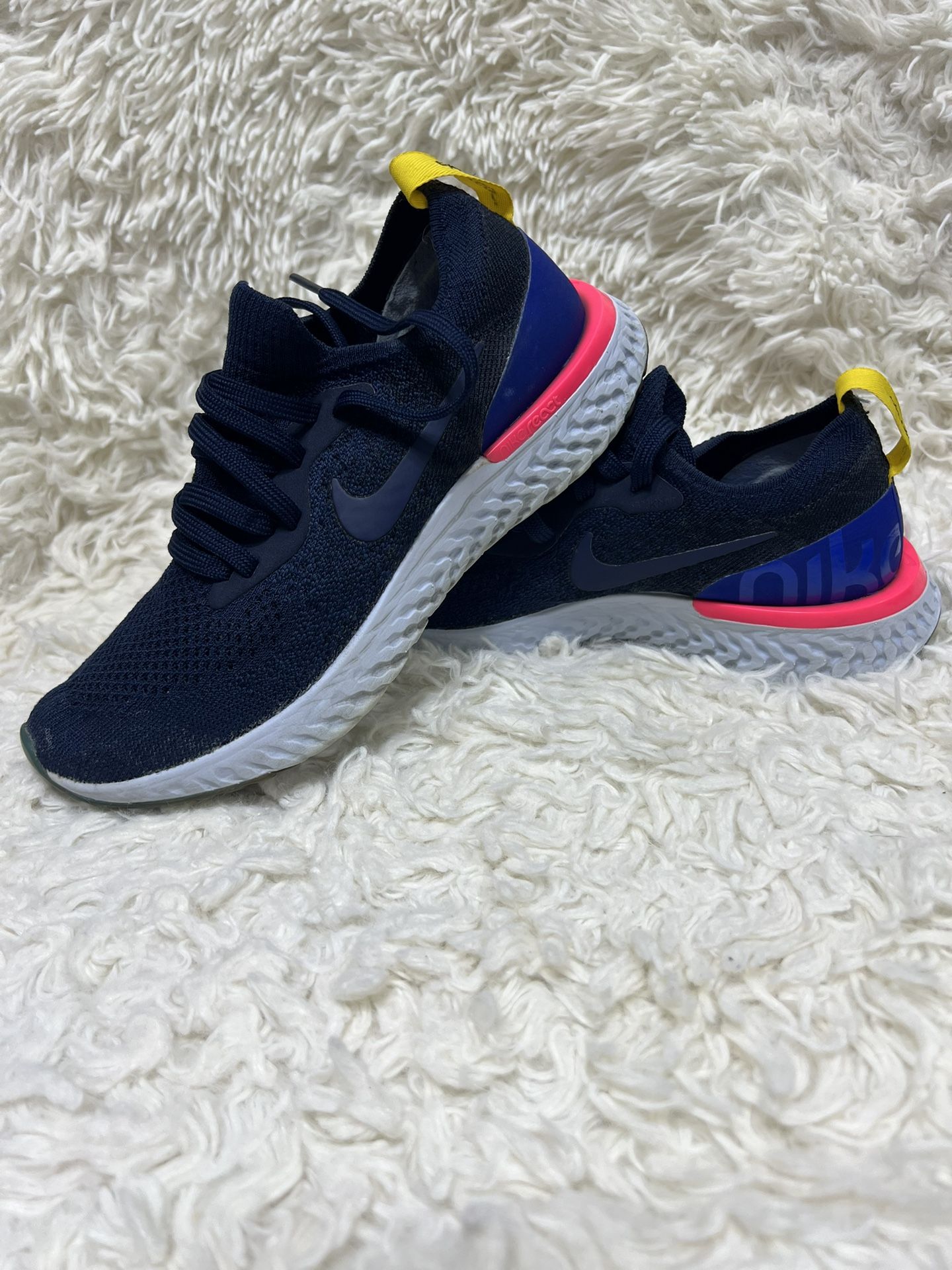 Nike Epic React Flyknit Running Shoes Size 4.5Y