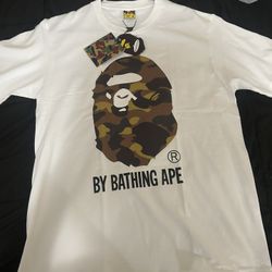 A BATHING APE T-SHIRT
