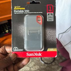SanDisk Extreme Portable SSD BRAND NEW UNOPENED 