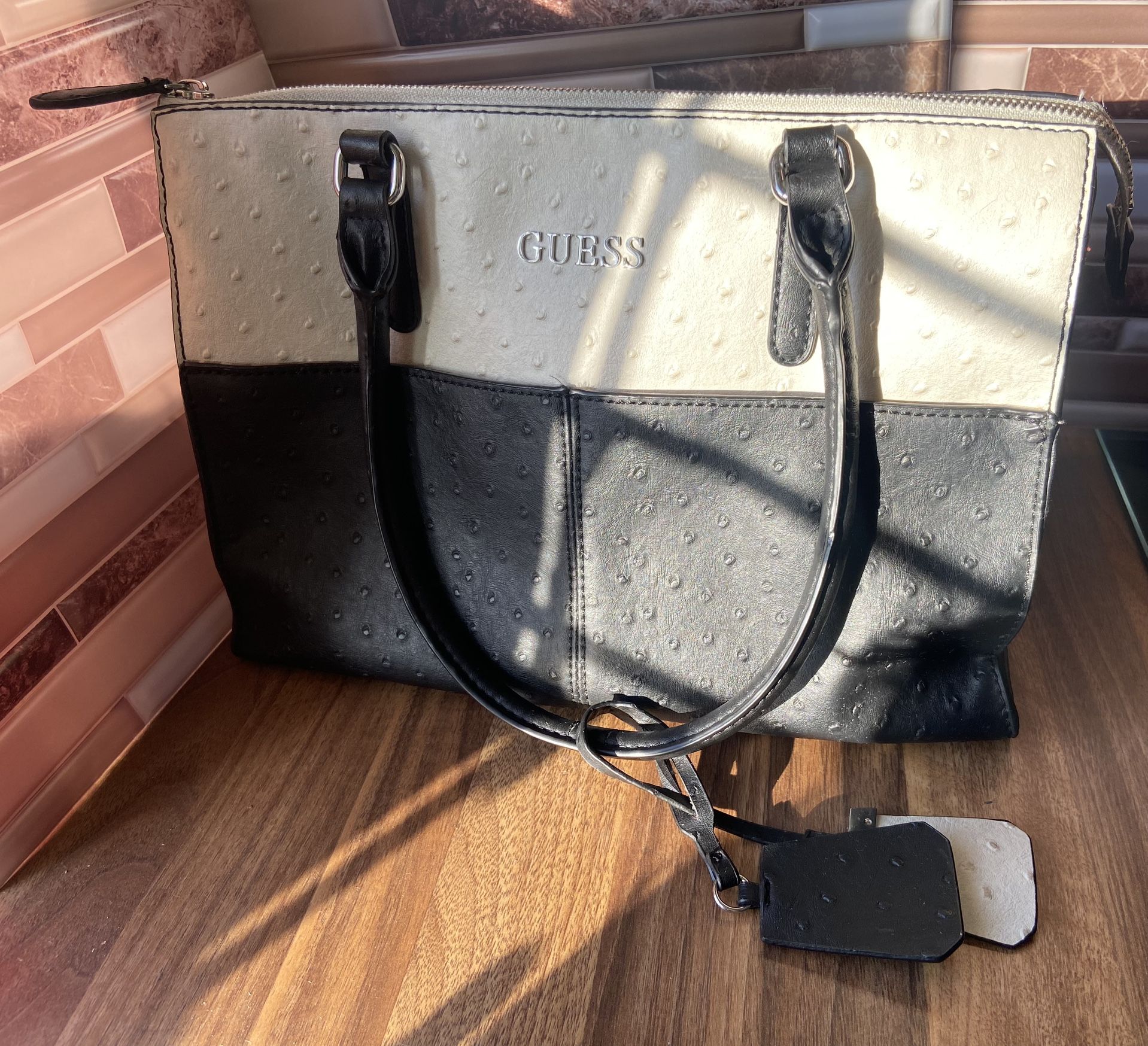 Black & White Guess Shoulder Bag/Purse/Tote