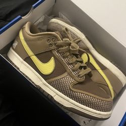 Nike Dunk Undefeated Canteen