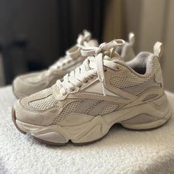 Reebok Tennis Shoes