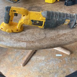 Dewalt DC385 Reciprocating Saw