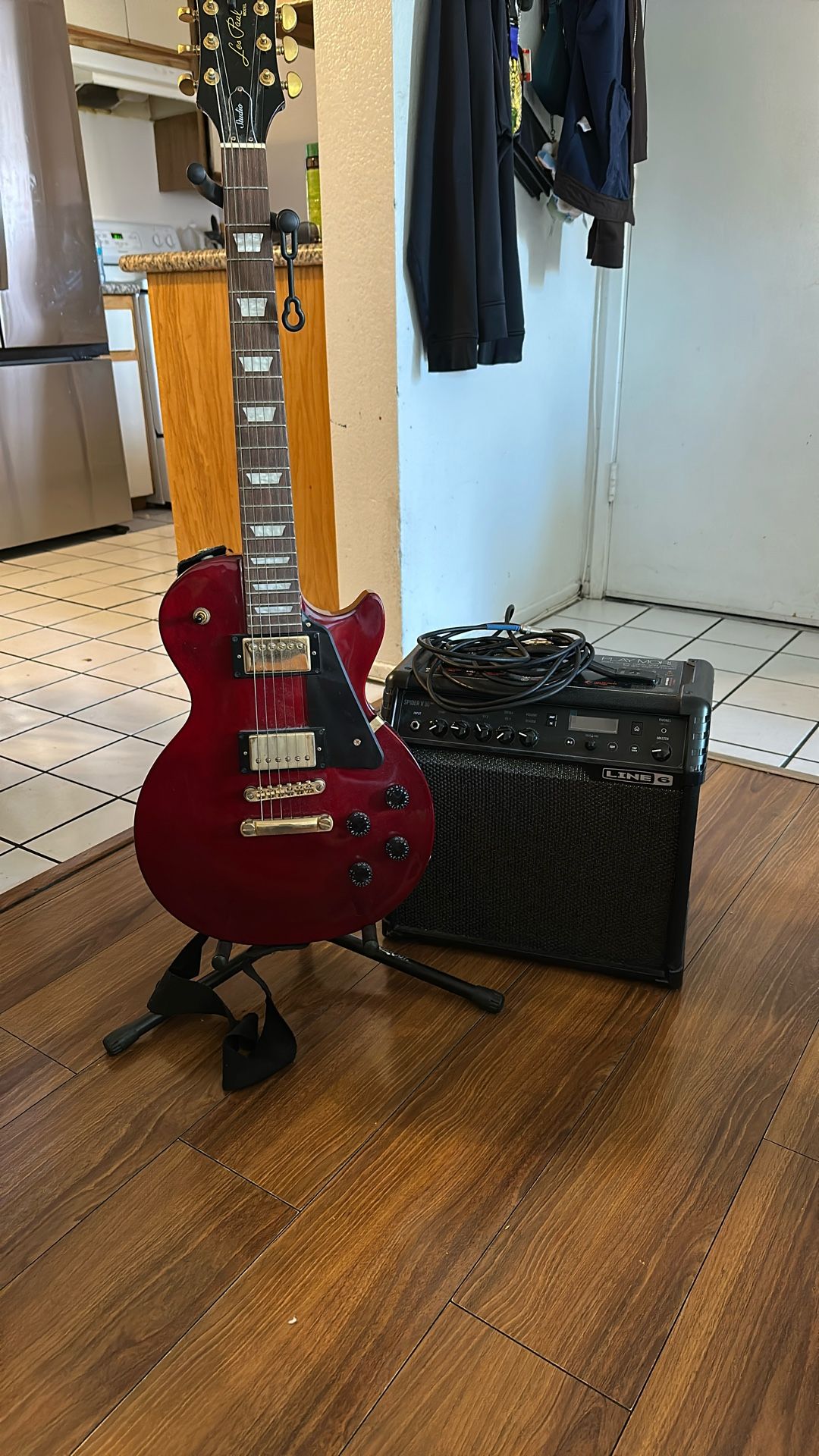 Epiphone Les Paul Guitar And Spider V 30