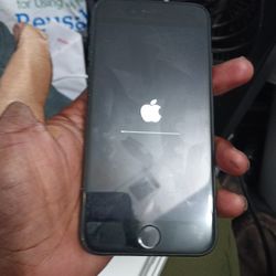 Jojo Lopez iPhone Se 64gb