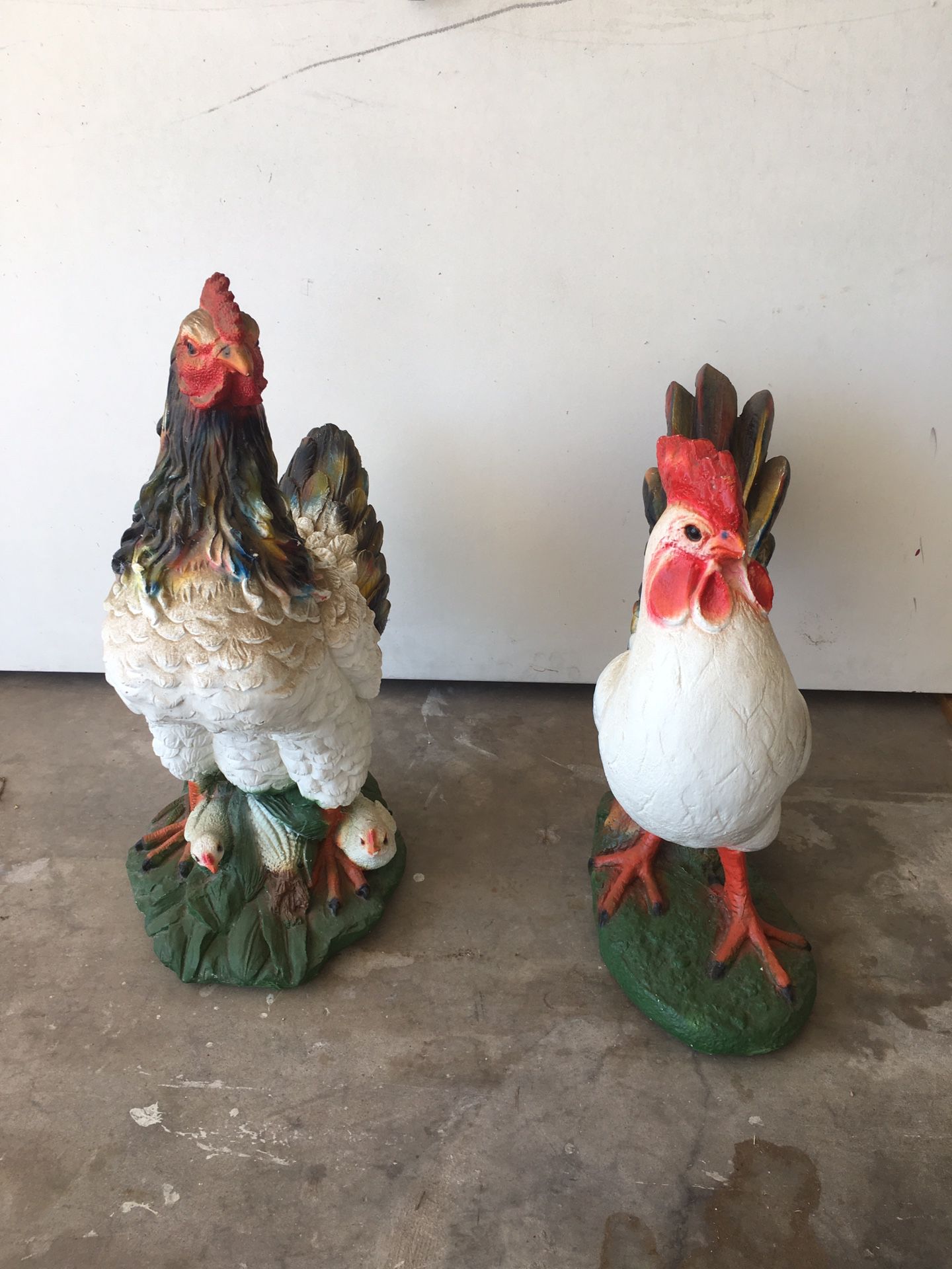 Gallo y gallina con pollitos decorativos muy bonitos