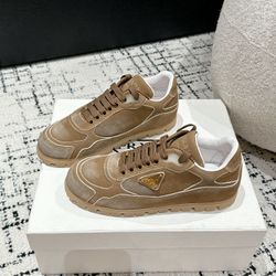 Pr,ada     shoes