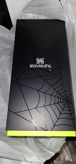 Stanley web Glow 40oz