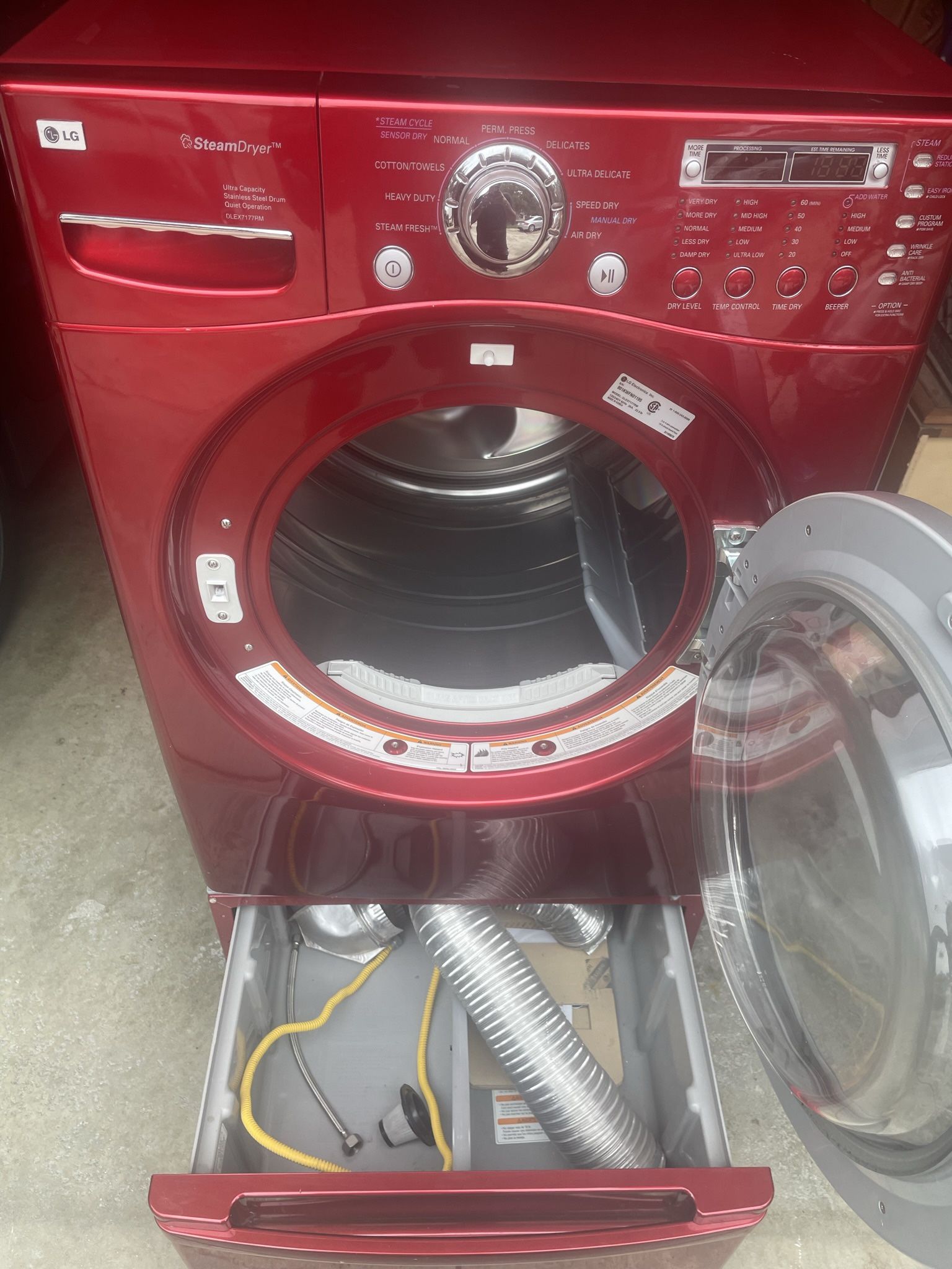 LG Electric Dryer Easy Load Pedestal for Sale in Arrowhed Farm, CA