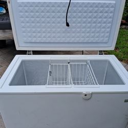 GE Chest Freezer