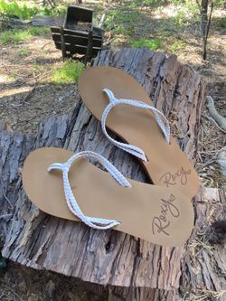 Roxy Size 7-8 Sandals