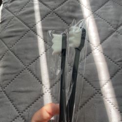 tooth brushes for pets 