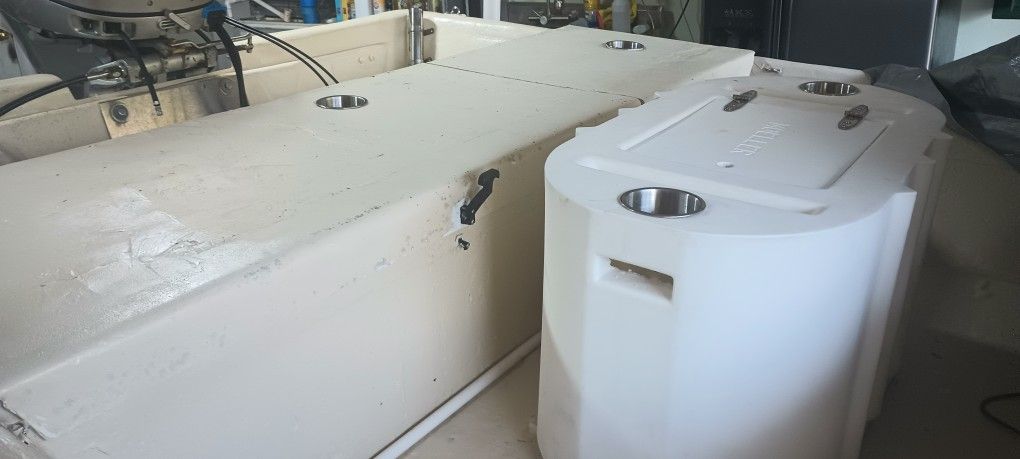 CAROLINA 20 FT CENTER CONSOLE BOAT